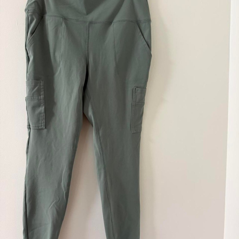 Avalanche Cargo Pants Women XL Green Excellent Outdoor Hiking Pockets